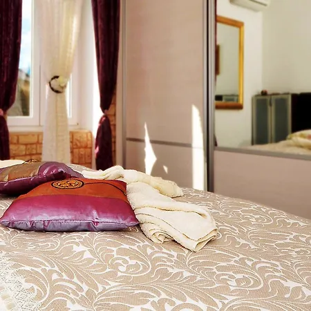 Apartment Bepe - Three Bedroom With Sea View *